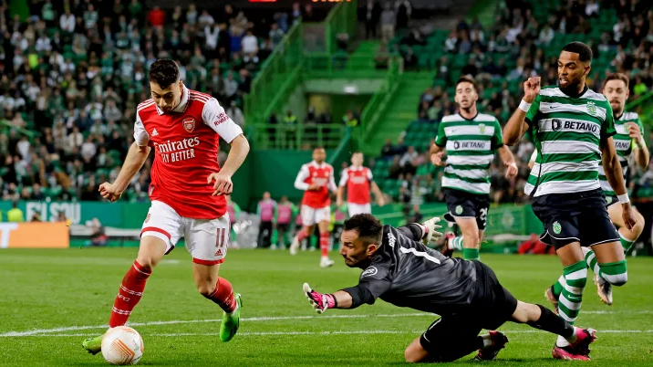 hlv-arteta-arsenal-da-bi-cam-hoa-boi-cac-ban-thua