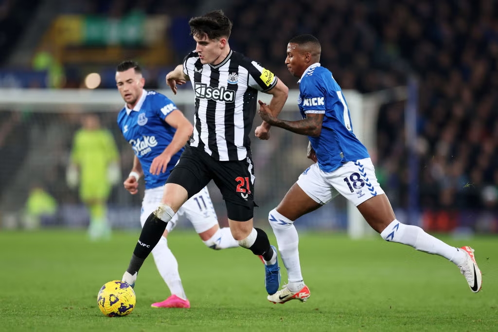 Soi kèo Newcastle vs Everton ngày 3/4